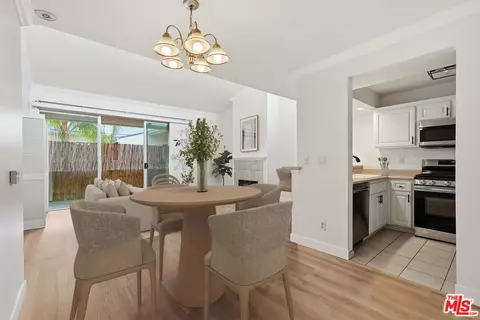5325 Newcastle Ave #342, Encino, CA 91316