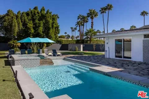 980 N Buttonwillow Cir, Palm Springs, CA 92262