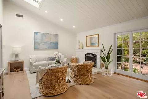 30604 Sicomoro Dr, Malibu, CA 90265