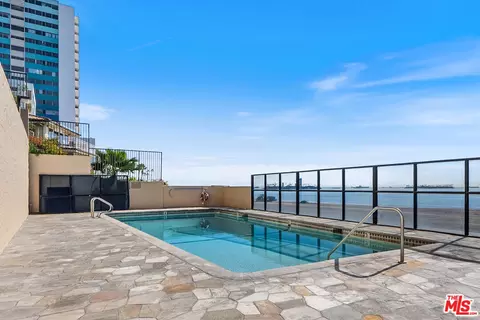 Exterior - 1750 E Ocean Blvd #1407, Long Beach, CA 90802 photo 2 of 4