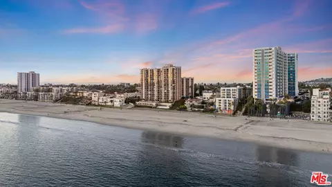View/Area - 1750 E Ocean Blvd #1407, Long Beach, CA 90802 photo 7 of 9