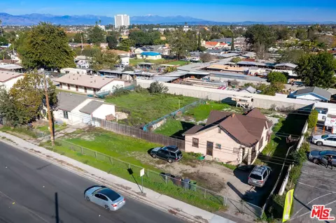 View/Area - 1230 S Wilmington Ave, Compton, CA 90220 photo 7 of 25
