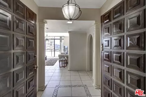 10535 Wilshire Blvd #1701, Los Angeles, CA 90024