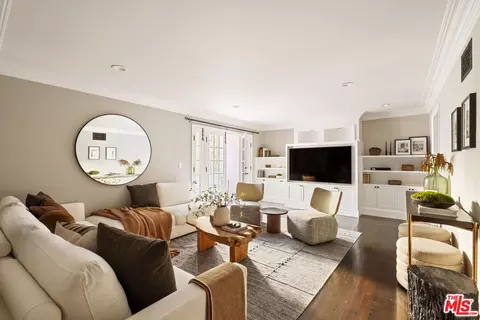 8455 Fountain Ave #411, West Hollywood, CA 90069