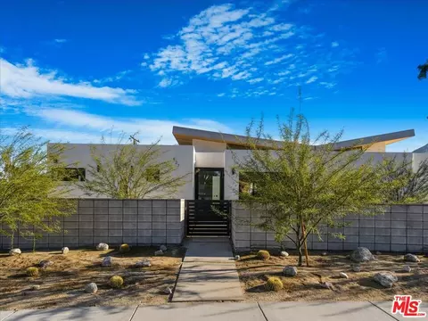 527 W Santa Catalina Rd, Palm Springs, CA 92262