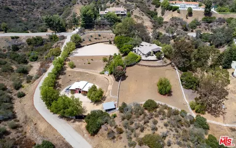 25700 Mulholland Hwy, Calabasas, CA 91302