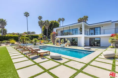 6320 Via Cataldo St, Malibu, CA 90265