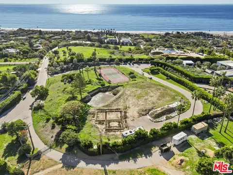 5909 Philip Ave, Malibu, CA 90265