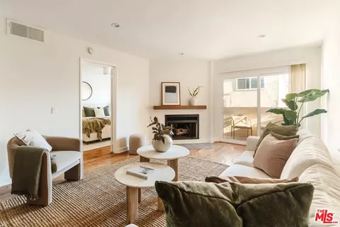 11930 Avon Way #108, Los Angeles, CA 90066