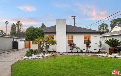 12315 Norlain Ave, Downey, CA 90242