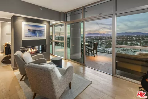 13700 Marina Pointe Dr #1620, Marina Del Rey, CA 90292