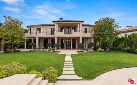 2108 Stratford Cir, Los Angeles, CA 90077
