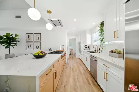 12861 Titian Ave, Granada Hills, CA 91344