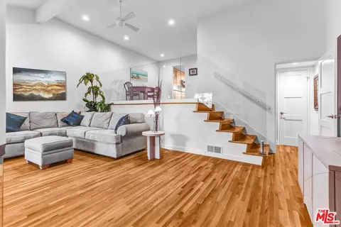 1654 Palisades Dr, Pacific Palisades, CA 90272