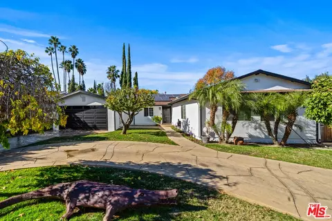 6159 Debs Ave, Woodland Hills, CA 91367