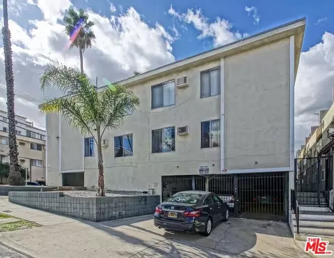 3555 San Marino St, Los Angeles, CA 90019