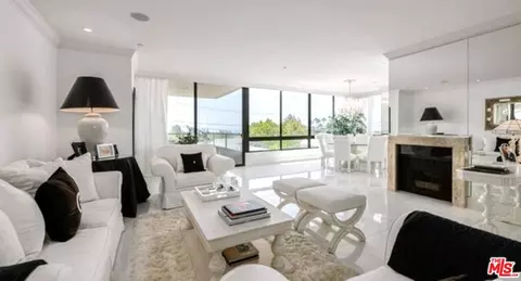 10350 Wilshire Blvd #404, Los Angeles, CA 90024