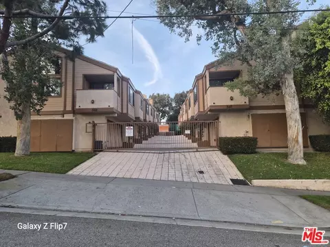 547 E Hazel St #13, Inglewood, CA 90302