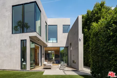 952 N Laurel Ave, Los Angeles, CA 90046