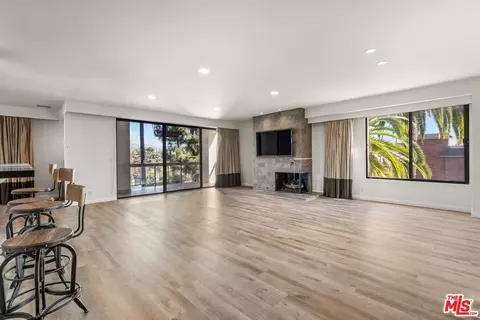 4460 Wilshire Blvd #406, Los Angeles, CA 90010