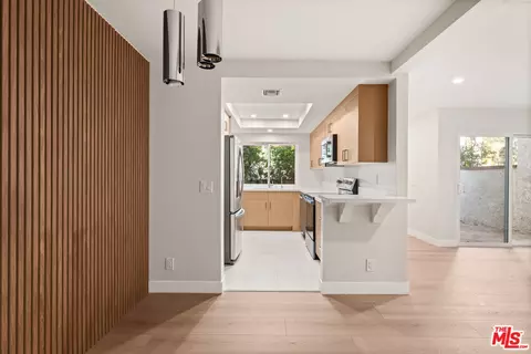 21500 Califa St #185, Woodland Hills, CA 91367