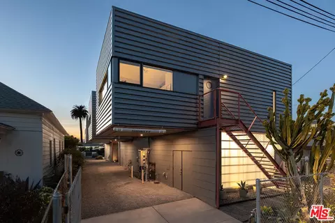 161 N Garden St, Ventura, CA 93001