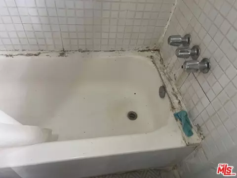 Bath - 619 W Cherry St, Compton, CA 90222 photo 2 of 2