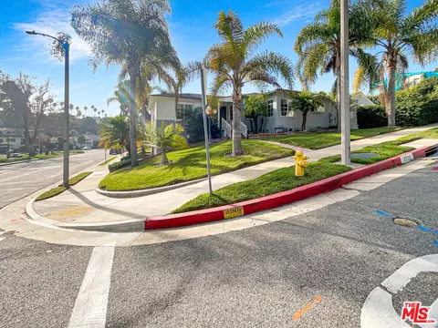 3700 Olympiad Dr, View Park, CA 90043