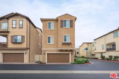 738 Ash Ln, Pomona, CA 91767