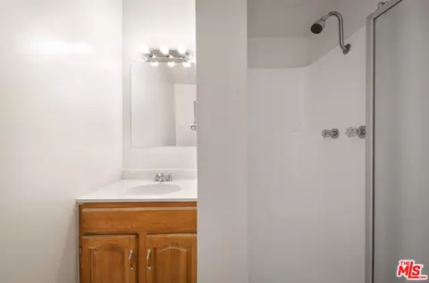 1040 Iris St, Wasco, CA 93280 photo 14