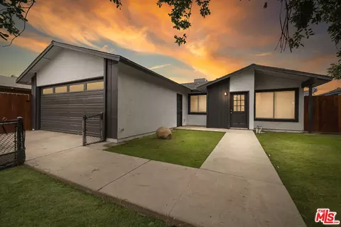 1040 Iris St, Wasco, CA 93280