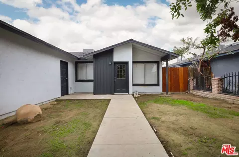 1040 Iris St, Wasco, CA 93280 photo 3