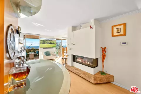 1230 Horn Ave #624, West Hollywood, CA 90069