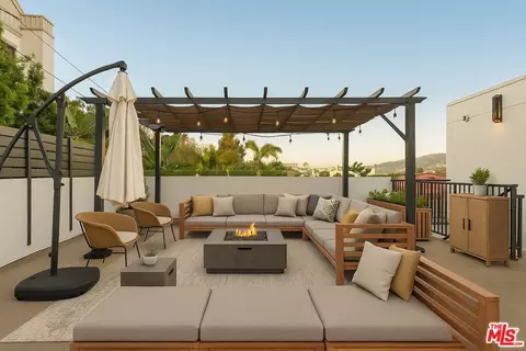 1333 Beverly Green Dr #301, Los Angeles, CA 90035