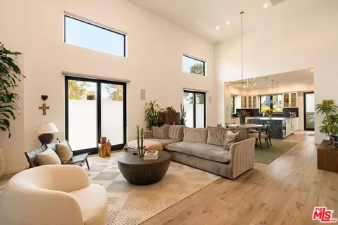 1333 Beverly Green Dr #301, Los Angeles, CA 90035