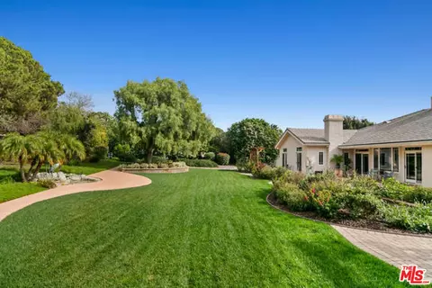 Exterior - 525 Valley Vista Dr, Camarillo, CA 93010 photo 19 of 22