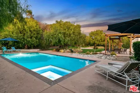 Exterior - 525 Valley Vista Dr, Camarillo, CA 93010 photo 8 of 22