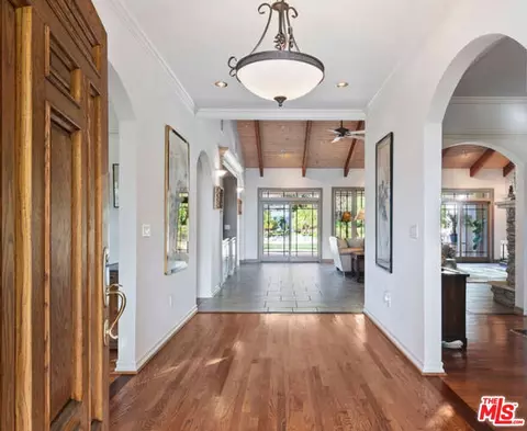 Entry Way - 525 Valley Vista Dr, Camarillo, CA 93010 photo 1 of 1