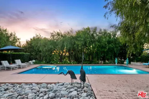 Exterior - 525 Valley Vista Dr, Camarillo, CA 93010 photo 7 of 22