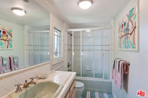Bath - 525 Valley Vista Dr, Camarillo, CA 93010 photo 7 of 8