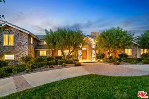 525 Valley Vista Dr, Camarillo, CA 93010