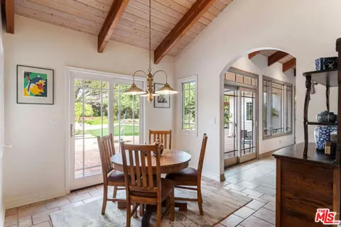 Dining - 525 Valley Vista Dr, Camarillo, CA 93010 photo 1 of 3