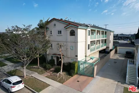 8812 Reading Ave, Los Angeles, CA 90045