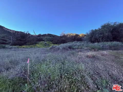 23629 Zuniga Rd, Topanga, CA 90290