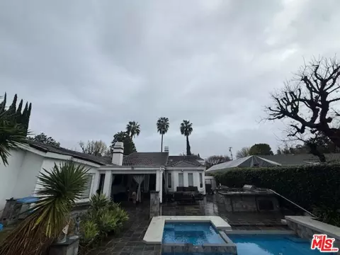 5907 Oakdale Ave, Woodland Hills, CA 91367