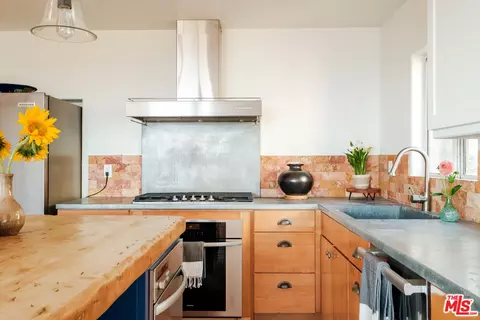 Kitchen - 3029 Sequit Dr, Malibu, CA 90265 photo 4 of 4