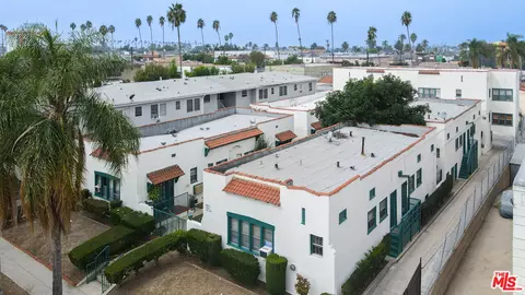 1123 S Norton Ave, Los Angeles, CA 90019
