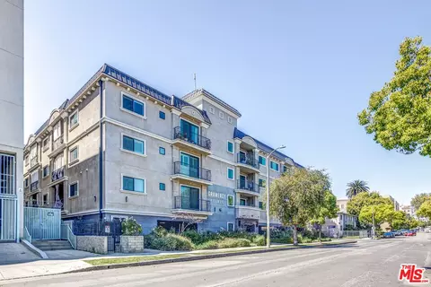 901 S Gramercy Dr #205, Los Angeles, CA 90019