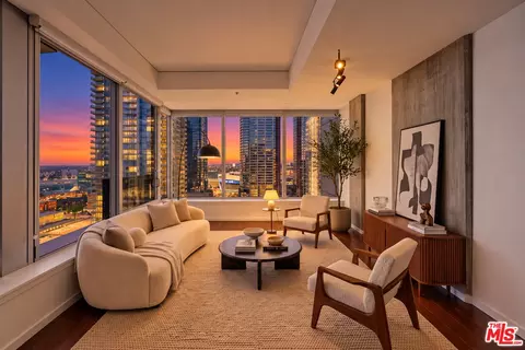 1155 S Grand Ave #2004, Los Angeles, CA 90015