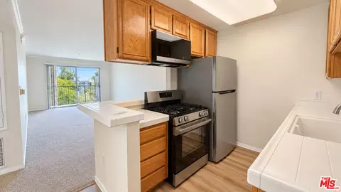 4501 Cedros Ave #201, Sherman Oaks, CA 91403